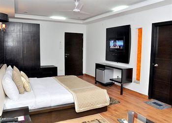 Dwarka Palace Samalkha Екстер'єр фото